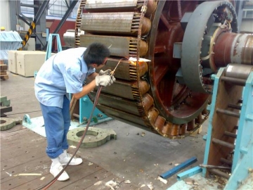 如何處理柴油發(fā)電機(jī)組突然冒黑煙了？